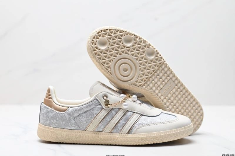 Chic Adidas Samba Shoes 996