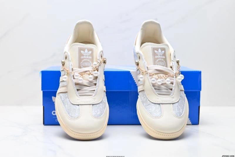 Chic Adidas Samba Shoes 996