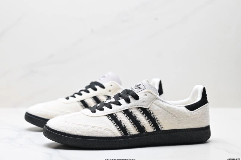 WellDesigned Adidas Samba Shoes 266