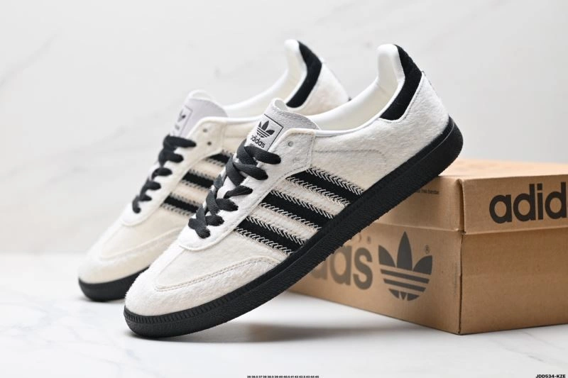 WellDesigned Adidas Samba Shoes 266