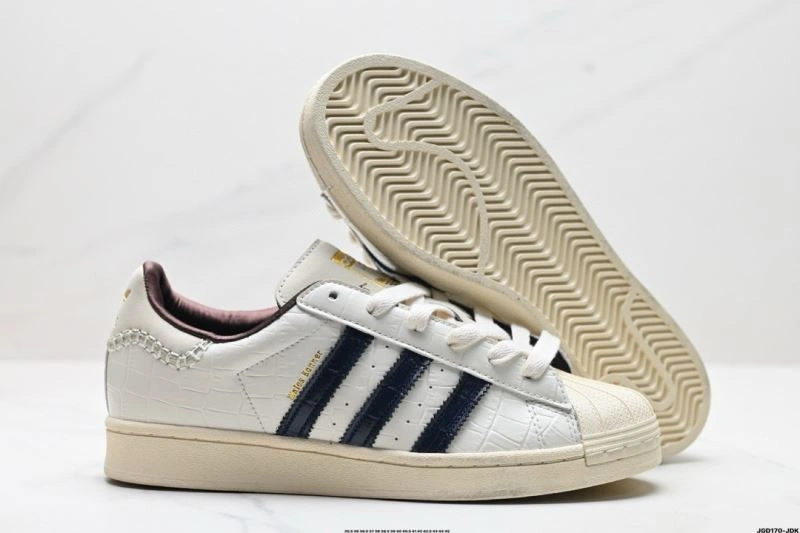 Adidas Superstar Shoes ModernLook 988