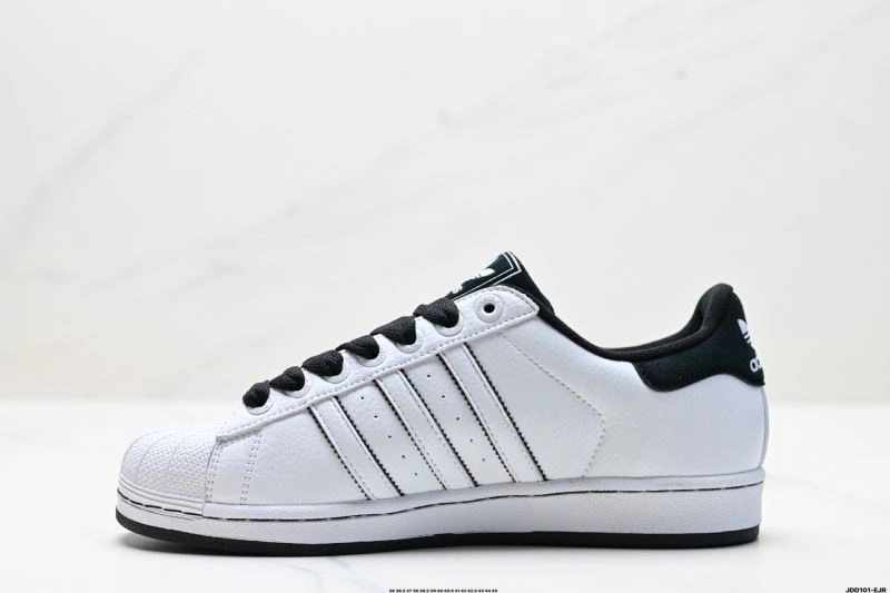 Chic Adidas Superstar Shoes 900