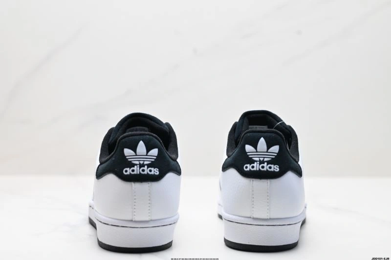 Chic Adidas Superstar Shoes 900