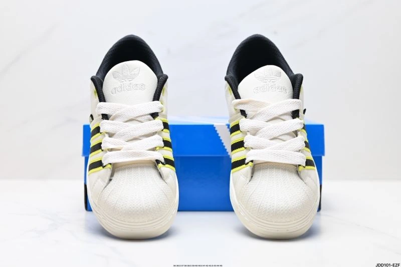 Adidas Superstar Shoes Trendsetting 902