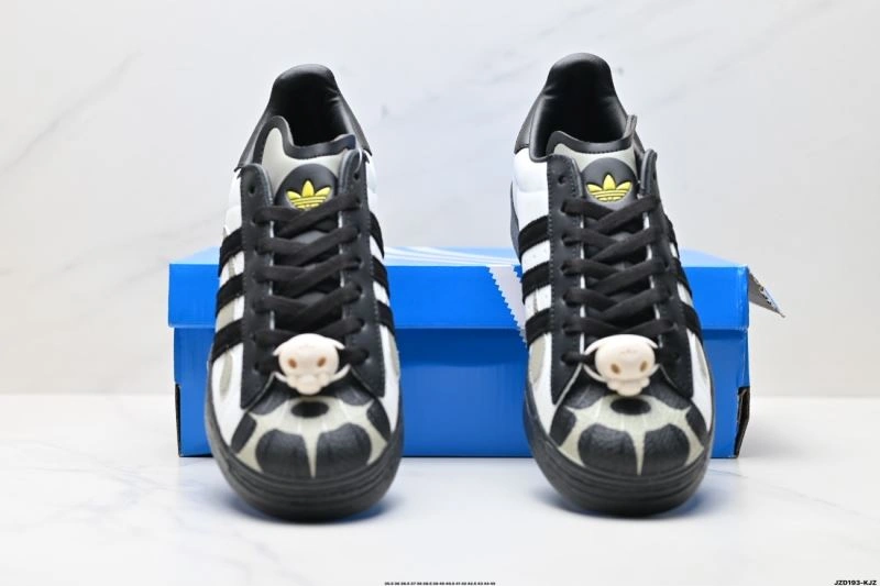 Seasonal Adidas Superstar Shoes 897