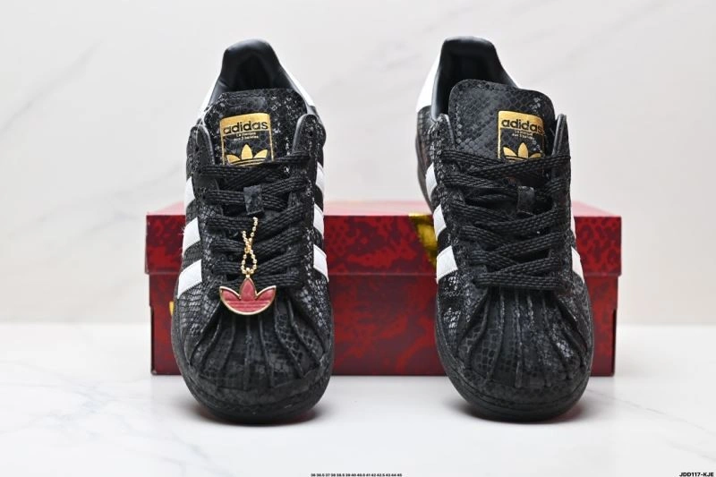 Sleek Adidas Superstar Shoes 882