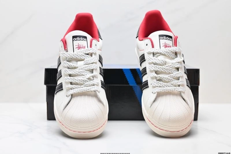 Snug Adidas Superstar Shoes 181