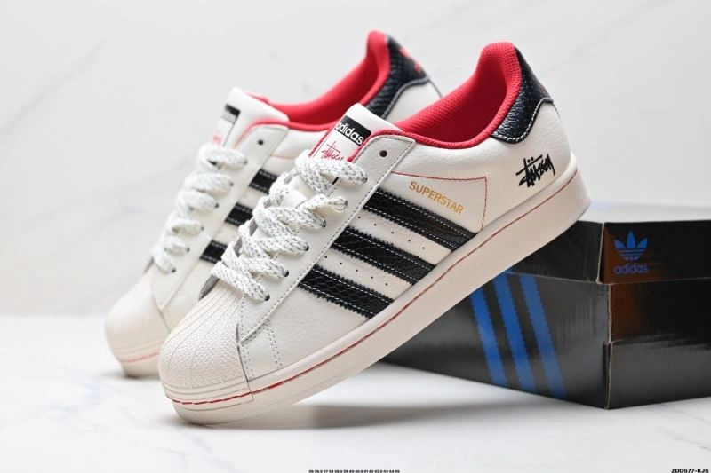 Snug Adidas Superstar Shoes 181