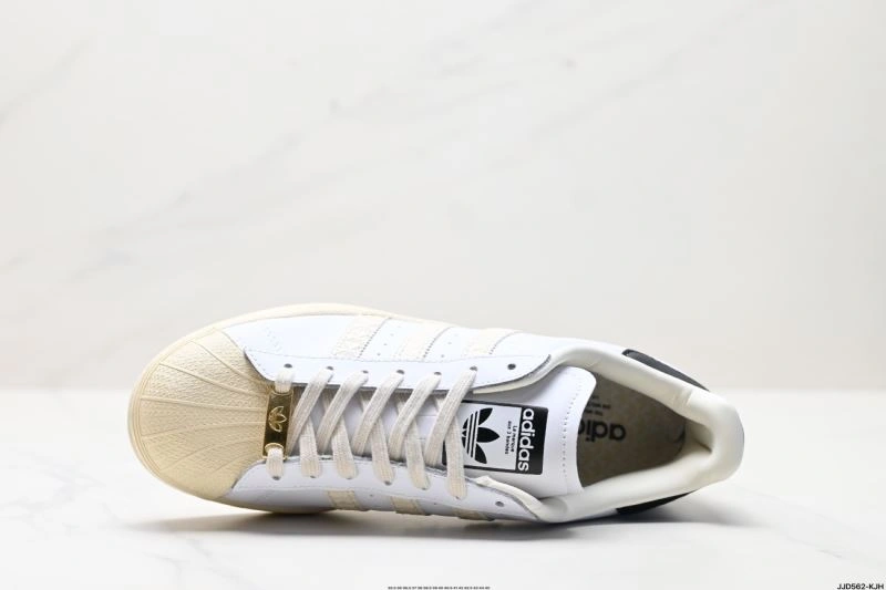 FreshLook Adidas Superstar Shoes 184