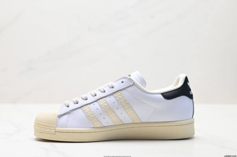 FreshLook Adidas Superstar Shoes 184
