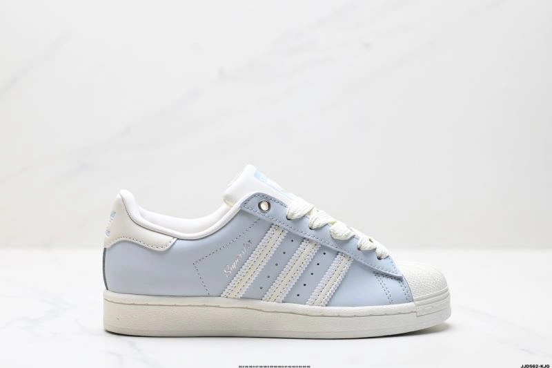 Adidas Superstar Shoes ModernLook 194