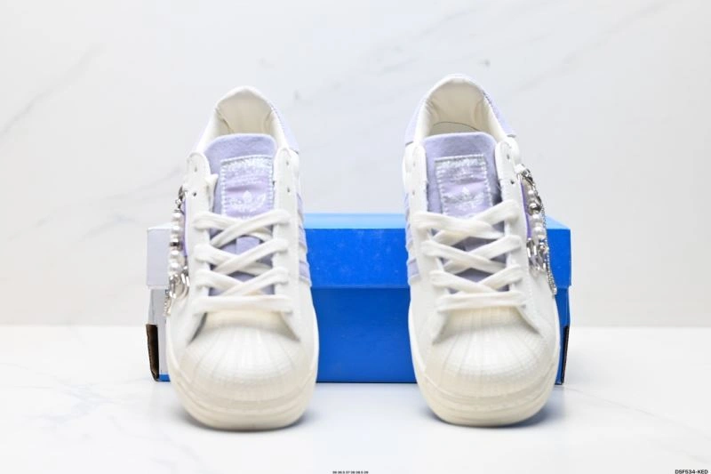 TechFriendly Adidas Superstar Shoes 136