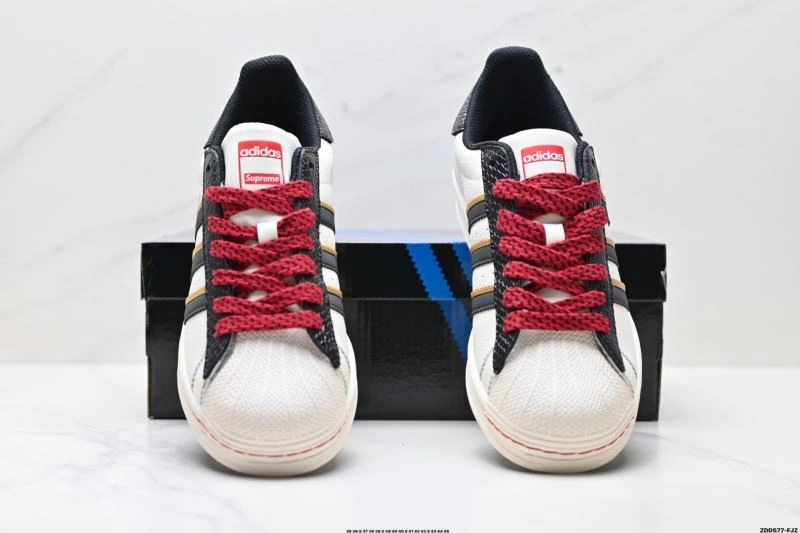 Adidas Superstar Shoes TimelessDesign 153