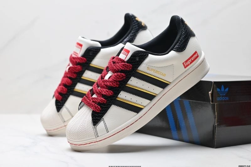 Adidas Superstar Shoes TimelessDesign 153