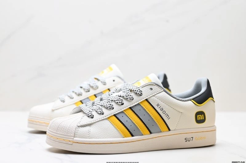 Adidas Superstar Shoes Snug 109