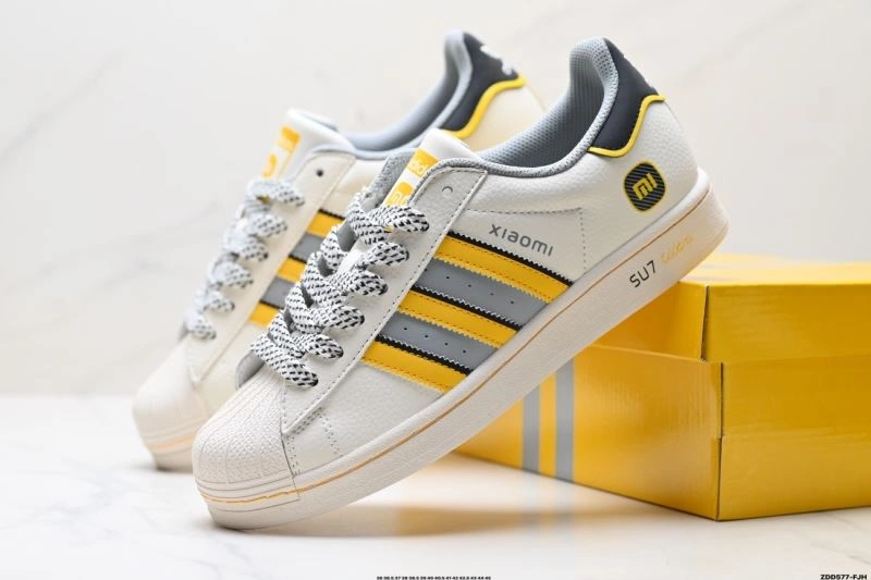 Adidas Superstar Shoes Snug 109