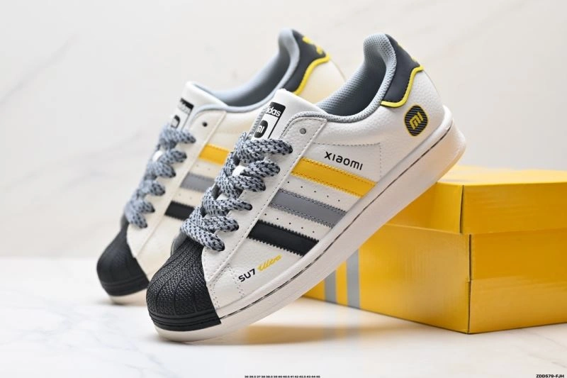 Adidas Superstar Shoes Refined 106