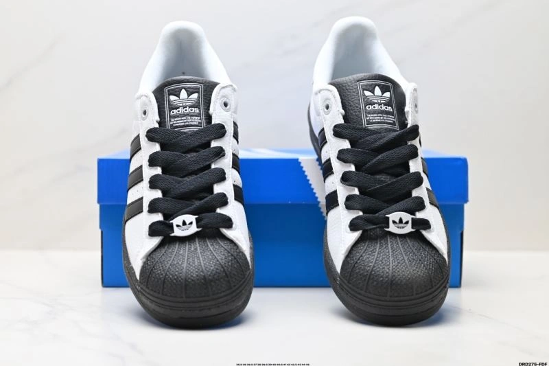 Flexible Adidas Superstar Shoes 159