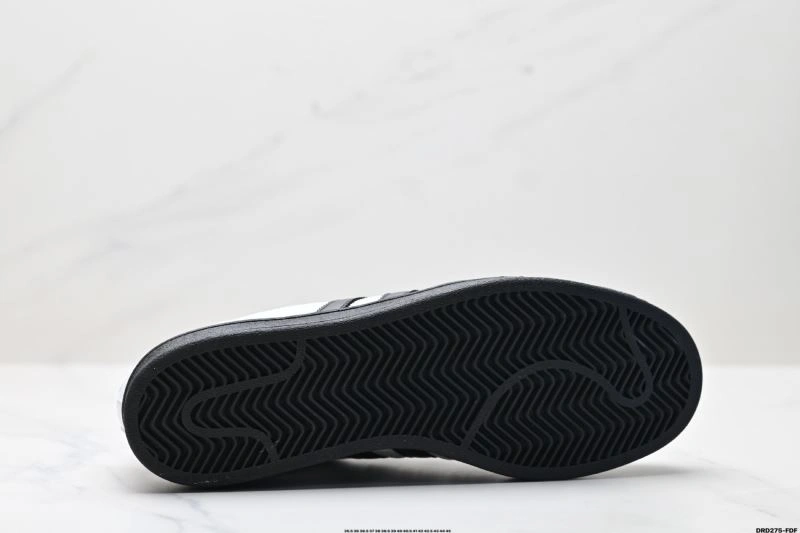 Flexible Adidas Superstar Shoes 159