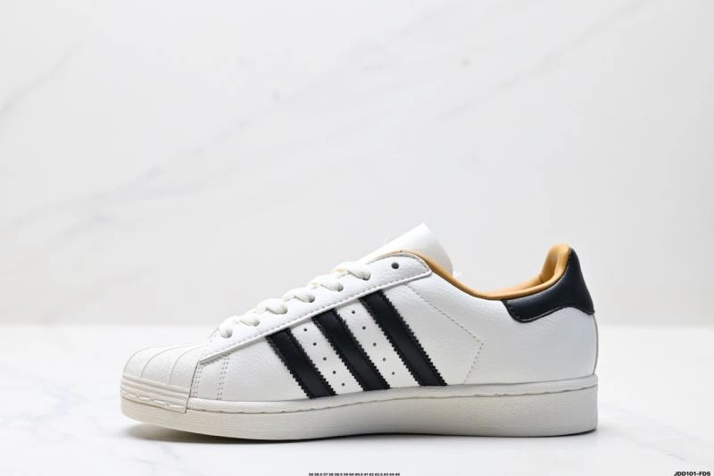 Flexible Adidas Superstar Shoes 152