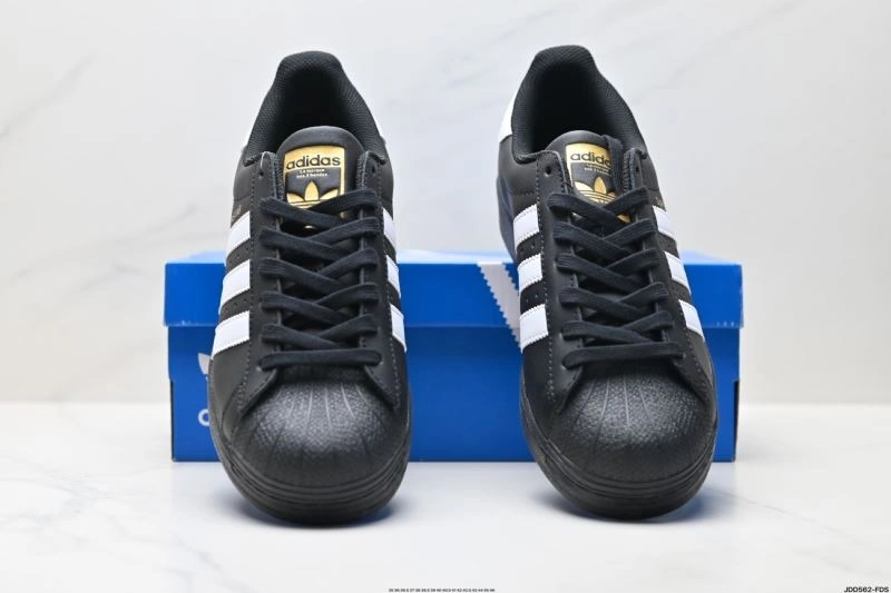 Adidas Superstar Shoes Premium 81