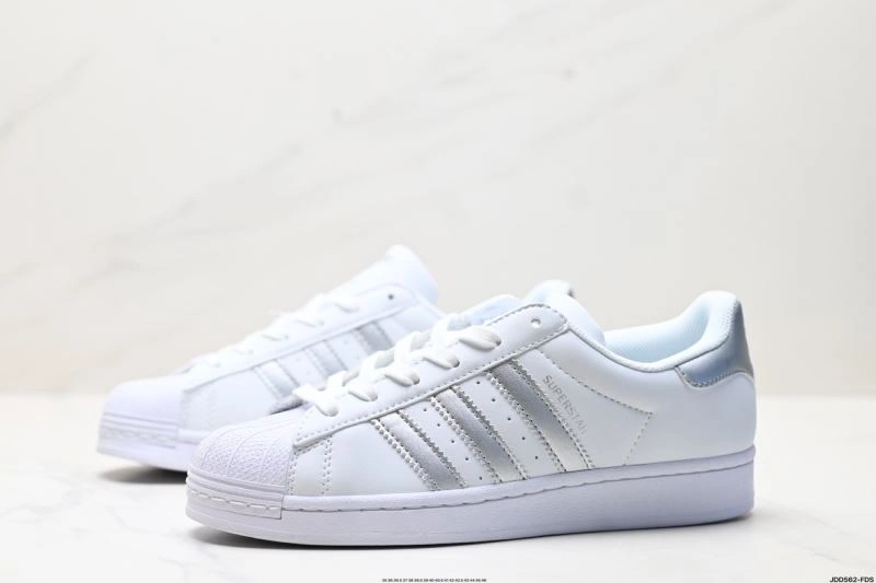 Flexible Adidas Superstar Shoes 72