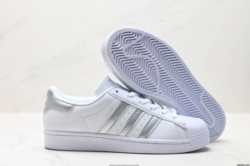 Flexible Adidas Superstar Shoes 72