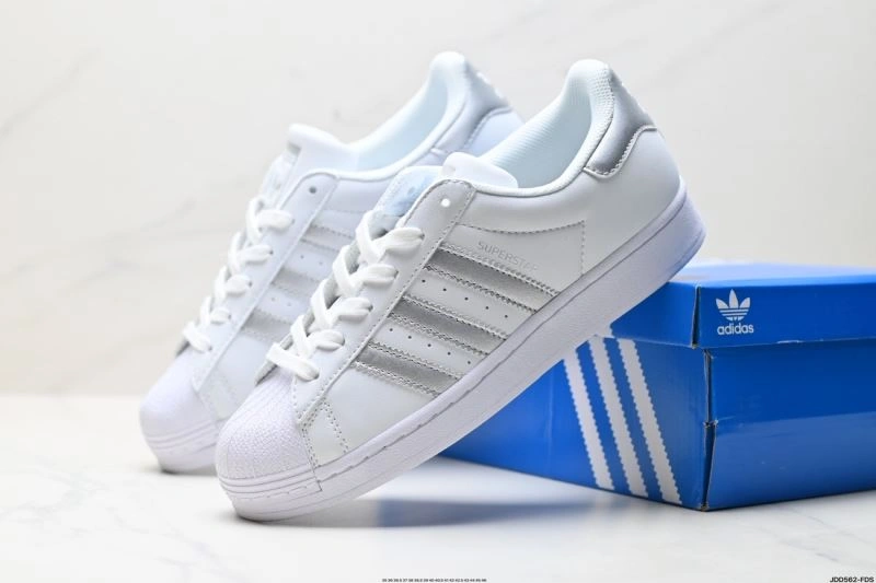 Flexible Adidas Superstar Shoes 72
