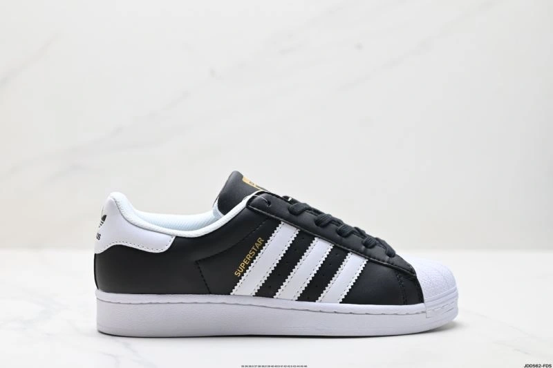 Attractive Adidas Superstar Shoes 74