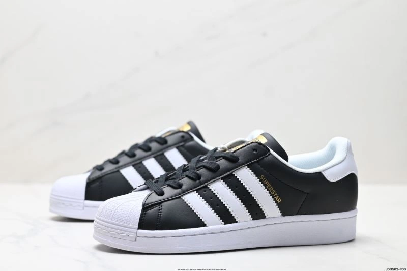 Attractive Adidas Superstar Shoes 74