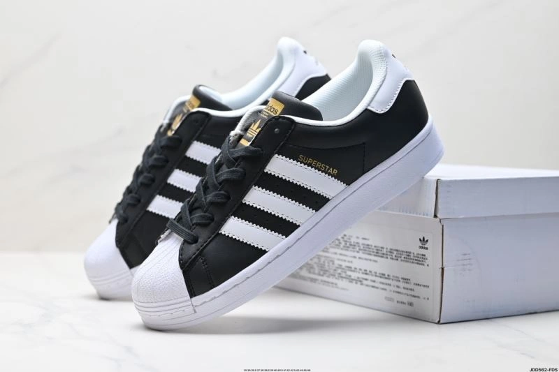 Attractive Adidas Superstar Shoes 74