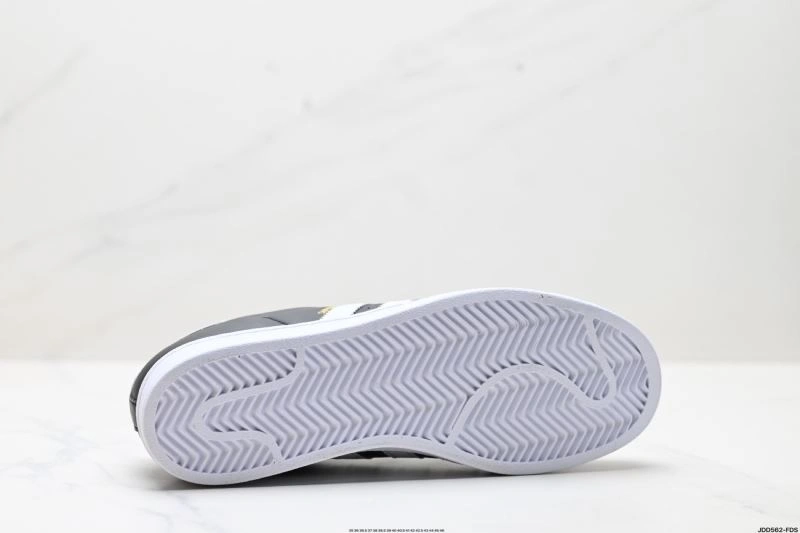 Attractive Adidas Superstar Shoes 74