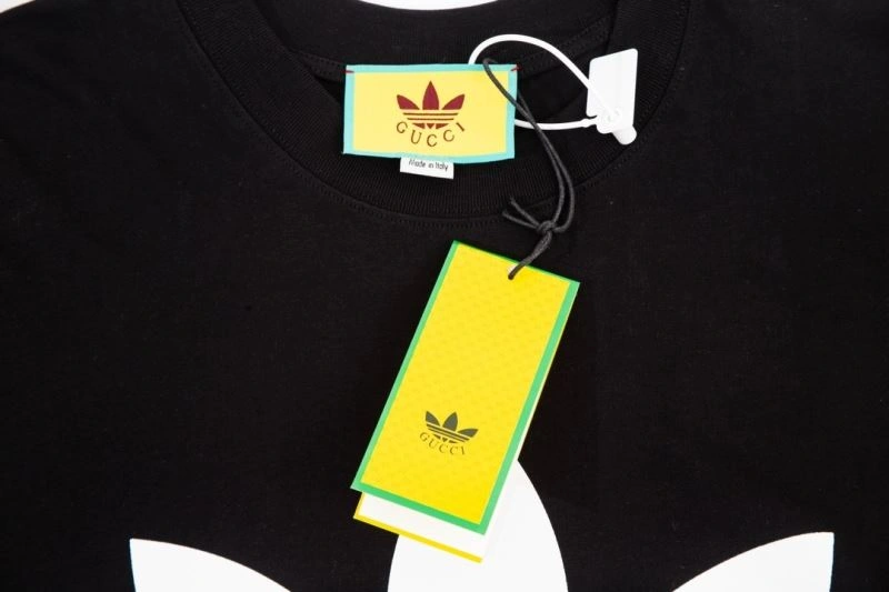 UrbanChic Adidas T-Shirts 94925