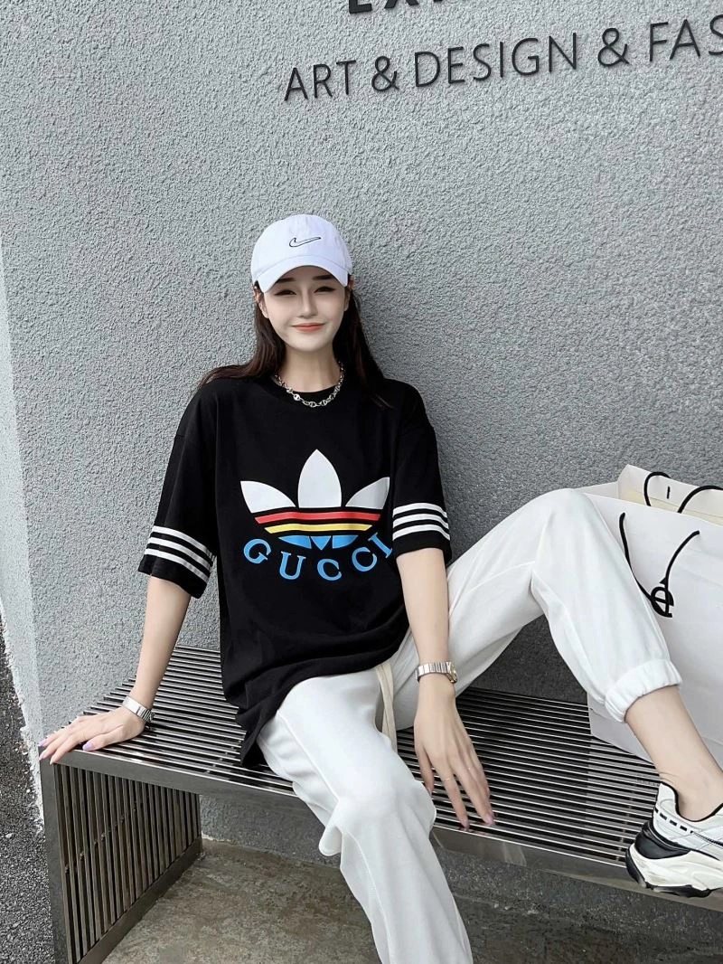 UrbanChic Adidas T-Shirts 94925