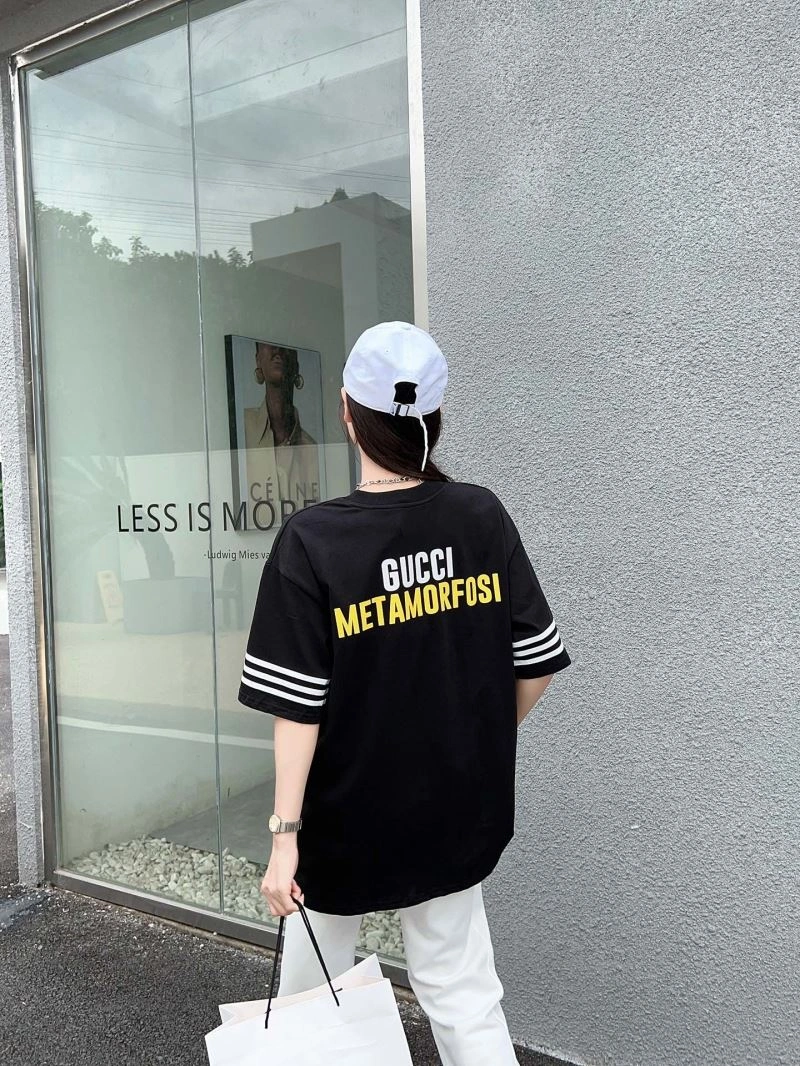UrbanChic Adidas T-Shirts 94925