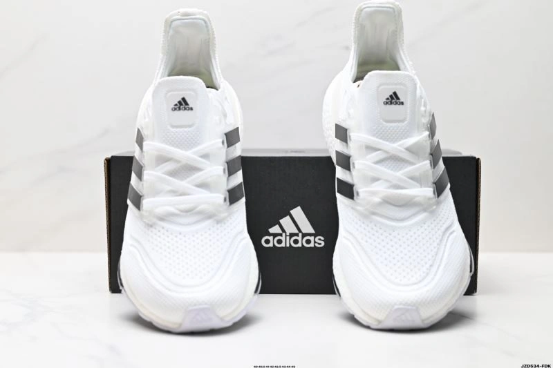 Adidas Ultra Boost Shoes Refined 40