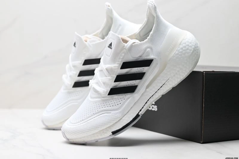 Adidas Ultra Boost Shoes Refined 40
