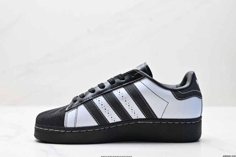 Snug Adidas XLG Shoes 840