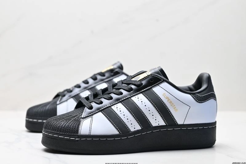 Snug Adidas XLG Shoes 840