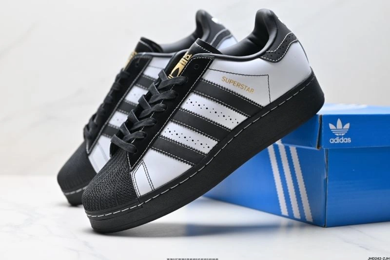 Snug Adidas XLG Shoes 840