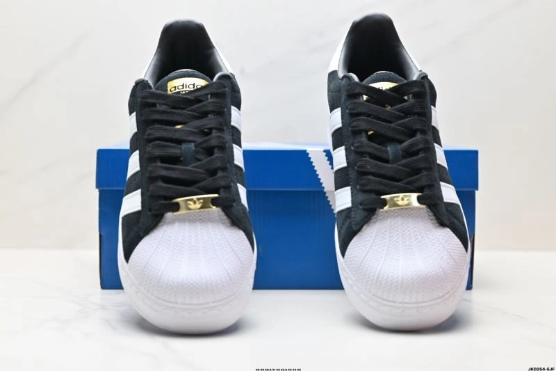 WaterResistant Adidas XLG Shoes 835