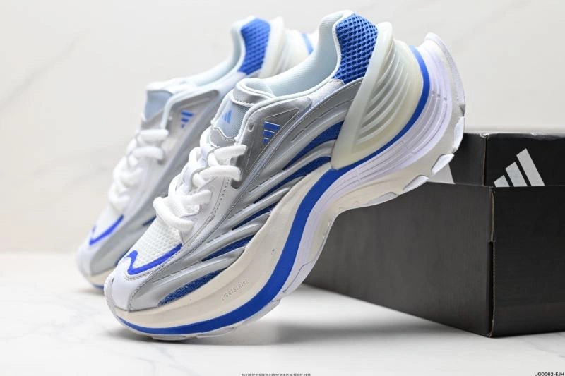 UrbanChic Adidas XLG Shoes 834