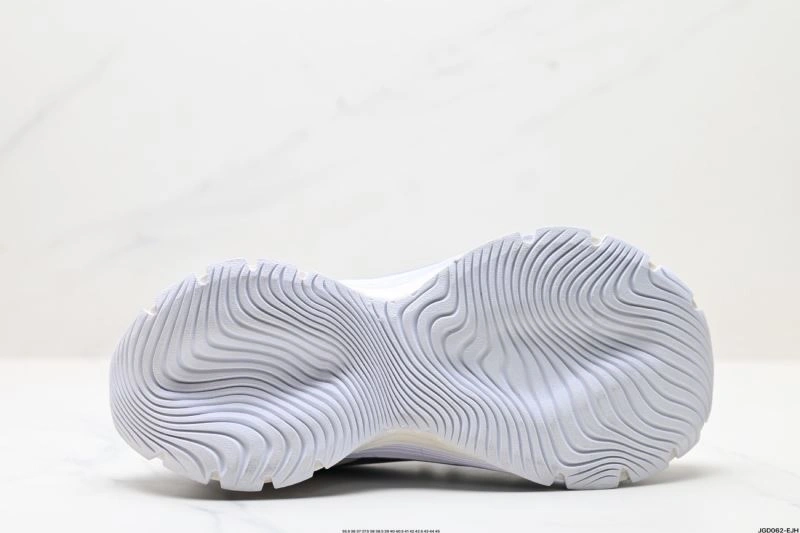 UrbanChic Adidas XLG Shoes 834