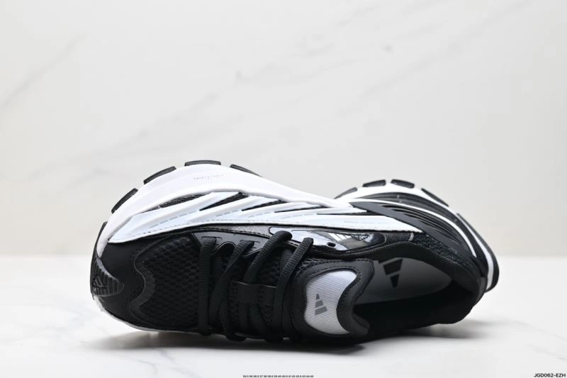 Adidas XLG Shoes Soft 820