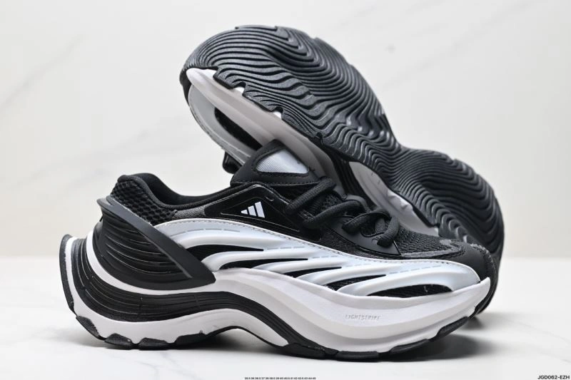Adidas XLG Shoes Soft 820