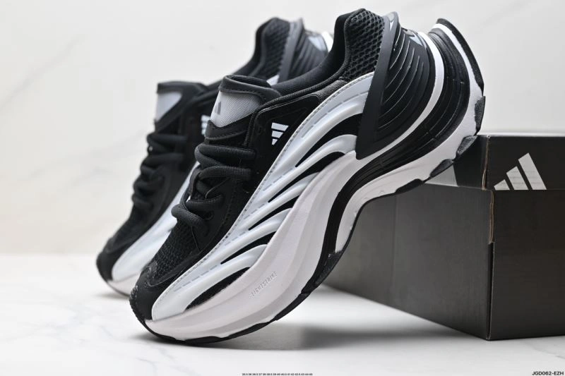 Adidas XLG Shoes Soft 820