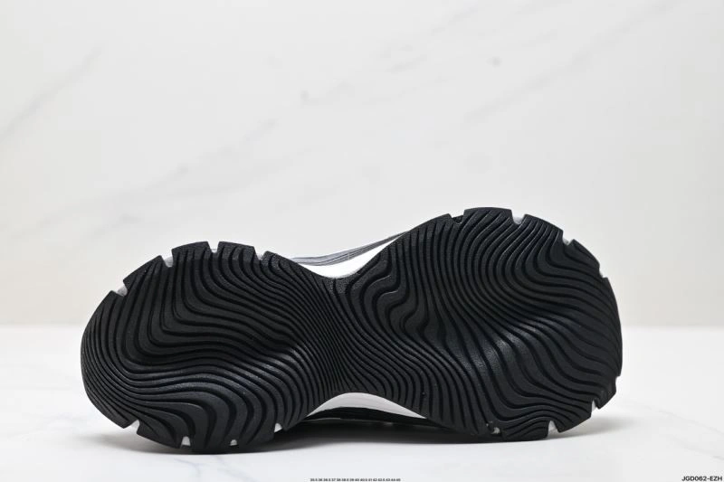 Adidas XLG Shoes Soft 820