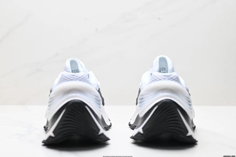 Adidas XLG Shoes WellDesigned 822