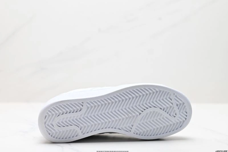 Durable Adidas XLG Shoes 817