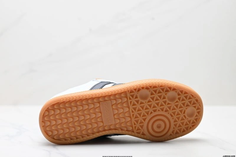 Lightweight Adidas XLG Shoes 25